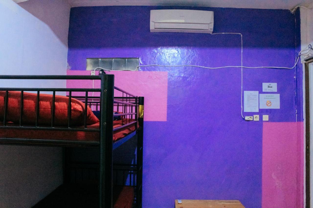 Simplycity Hostel Syariah Бандунг Экстерьер фото